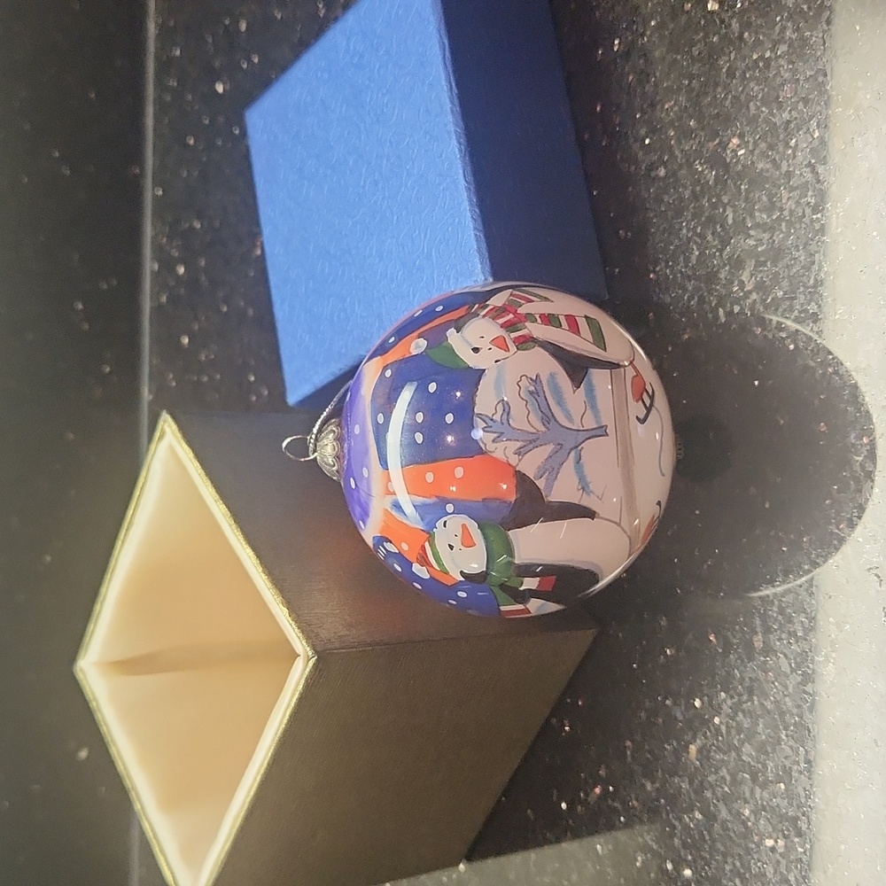Pier 1 Li Bien ornament, skating penguins, 2014